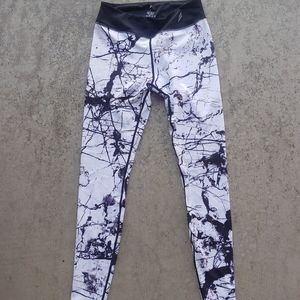 Doyoueven marble leggings size L